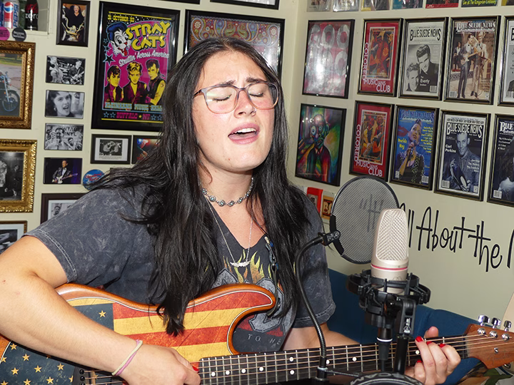 Podcast:  Savannah Swatland joins Rockabilly Greg in the Flamingo Lounge